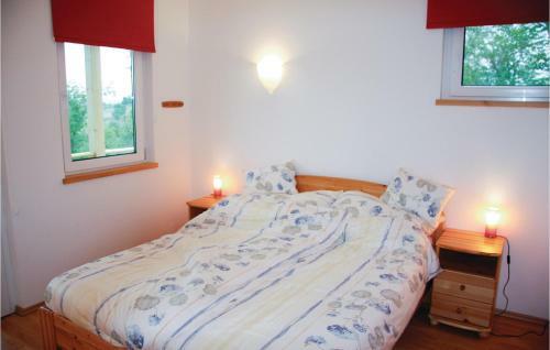 Three-bedroom Holiday Home In Szolad