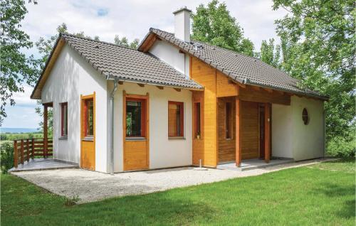 Three-bedroom Holiday Home In Szolad