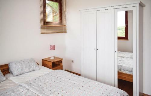 Three-bedroom Holiday Home In Szolad
