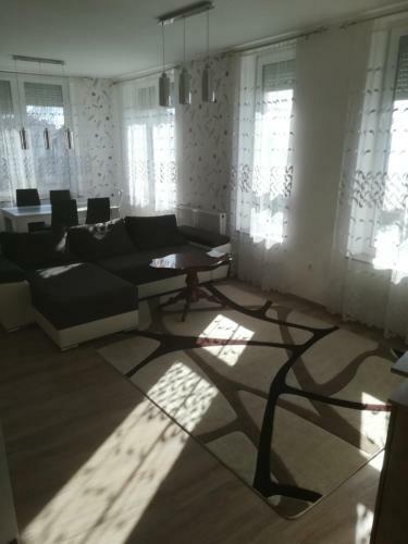 Hostal �des �lom Guesthouse