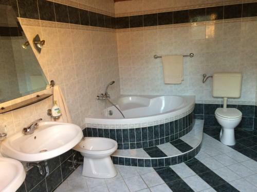 Anonim Vend�gh�z