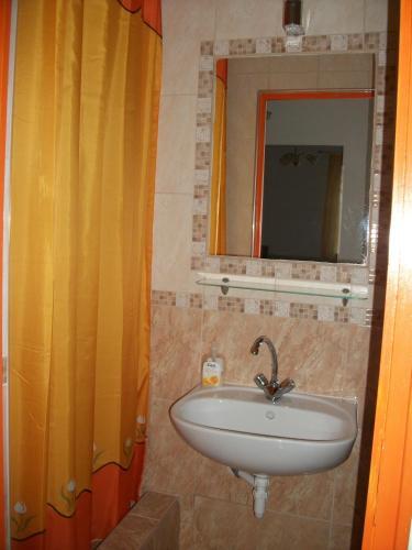 Hostal �den Ii.