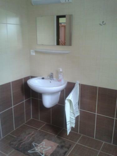 Hostal Hat�rmenti Vend�gh�z