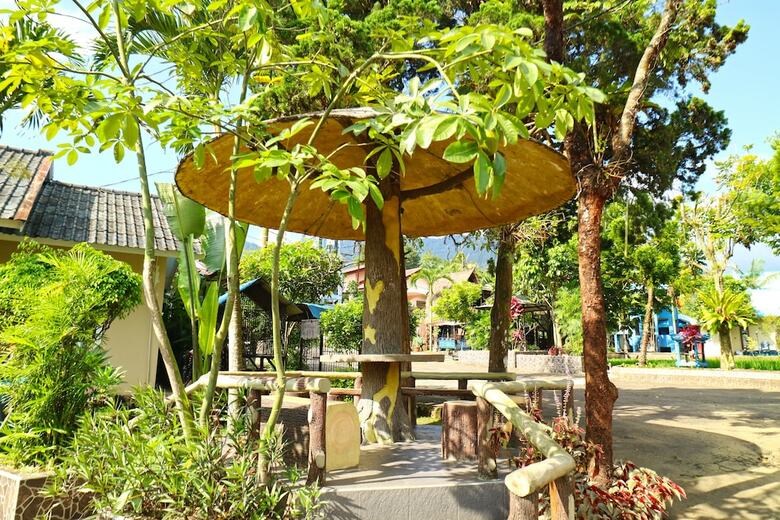 Aries Biru Hotel & Villa