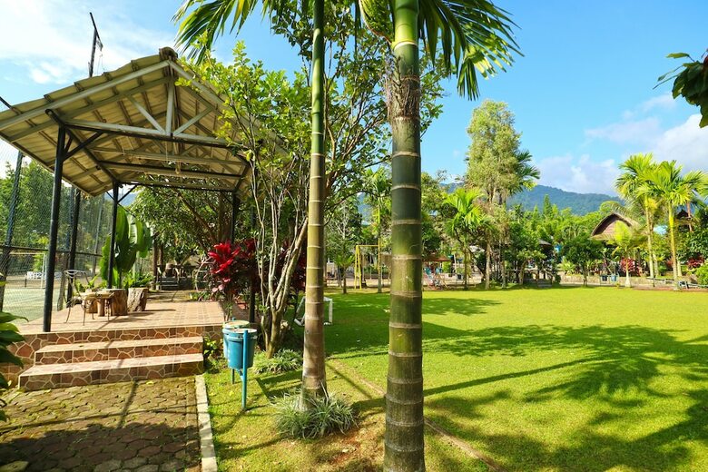 Aries Biru Hotel & Villa