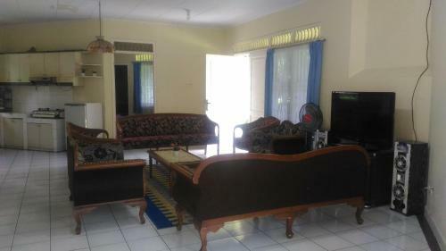 Fame Villa Yokohama Kota Bunga