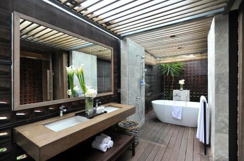 Villa Djoglo Luxury Bungalow