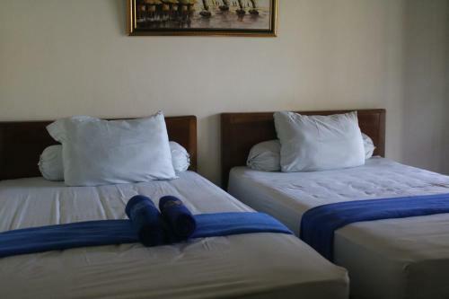 Hostal Arrys Watukarung Surfcamp