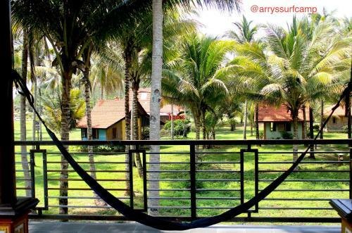 Hostal Arrys Watukarung Surfcamp