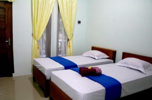 Hostal Arrys Watukarung Surfcamp