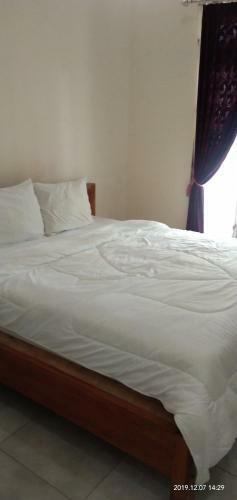 Hostal Arrys Watukarung Surfcamp