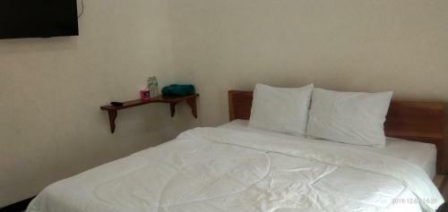 Hostal Arrys Watukarung Surfcamp