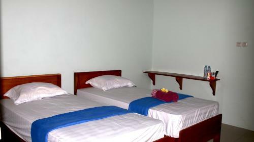 Hostal Arrys Watukarung Surfcamp
