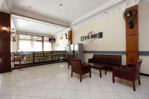 Hotel Reddoorz Plus @ Kartini Beach Jepara