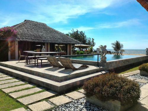 Jepara Marina Beach Bungalows