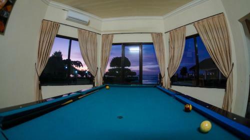 Marina Seaview Apartments