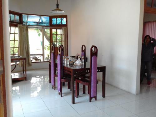 Hostal Raffles Holiday Hotel Yogyakarta
