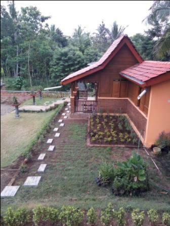Hostal Rupan Resto And Homestay