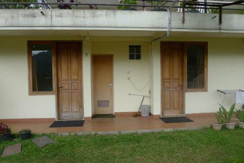 Hostal Puri Bernadi Guest House