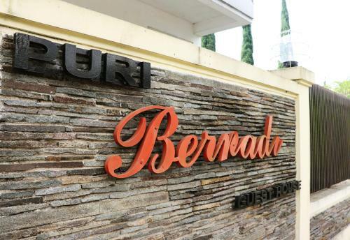 Hostal Puri Bernadi Guest House