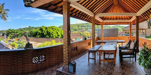 Posada Serangan Inn II