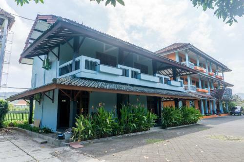 Oyo 942 Srikandi Hotel