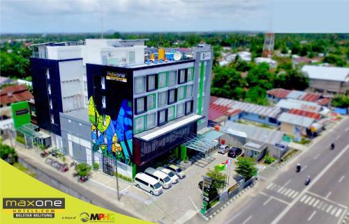 Hotel Maxonehotels At Belstar Belitung