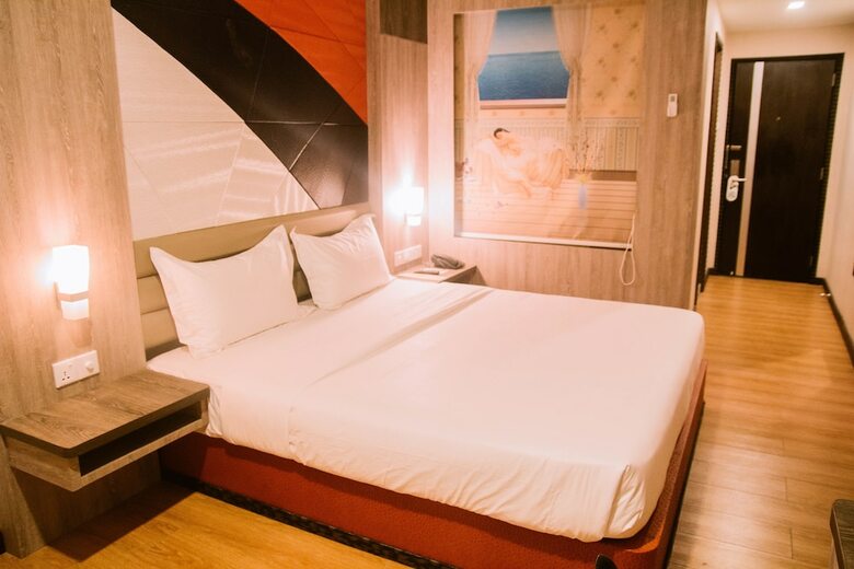 The Golden Bay Hotel Batam