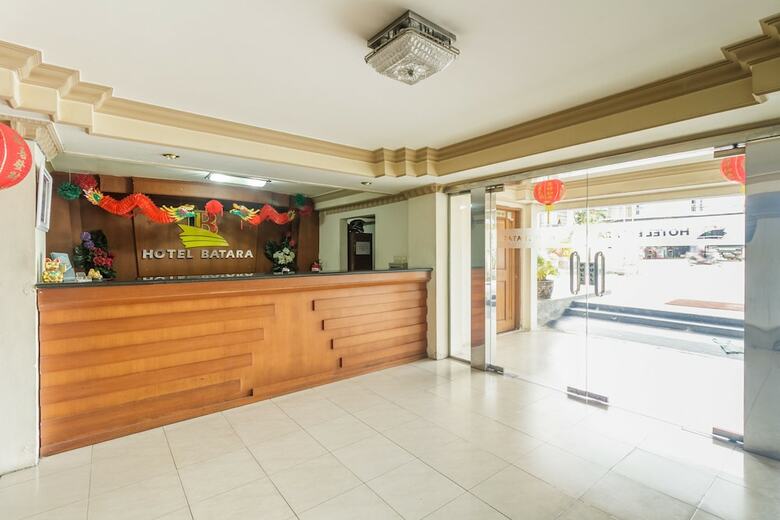 Hotel Reddoorz Plus Near Taman Siring