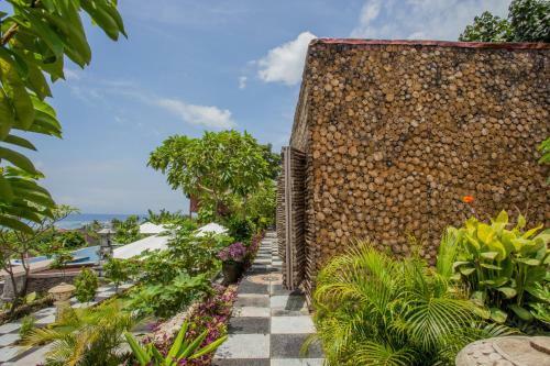 Hotel Kabeh Jati Garden Villa & Restaurant