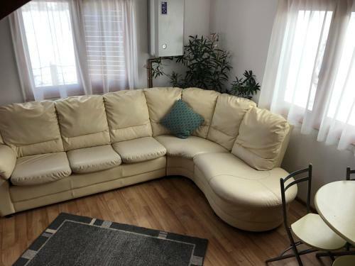 Hanga Guesthouse
