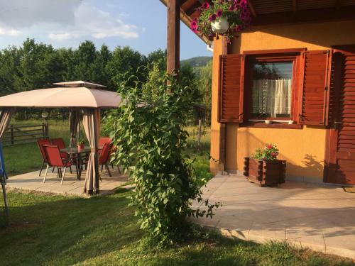 Hanga Guesthouse