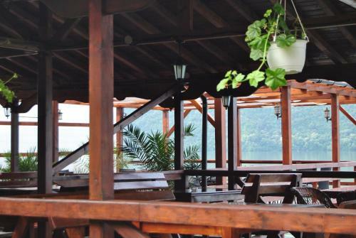 Hostal Pension La Ponton