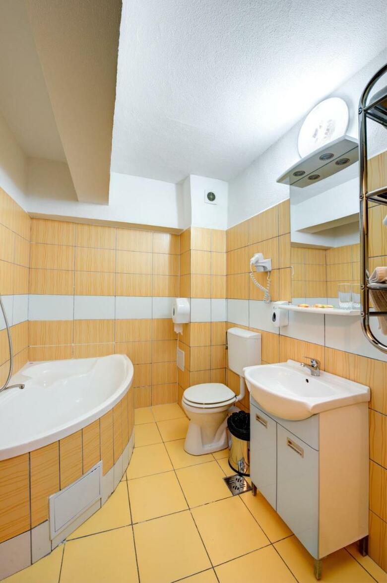 Hotel Cornul Vanatorului