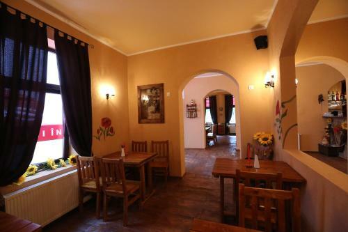Hostal La Storia Guest House
