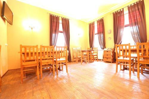 Hostal La Storia Guest House