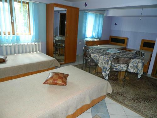 Hostal Pensiunea Cora