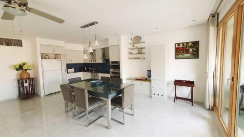 Design 2 Bdr Apartment Swimming Pool Jaffa #y4