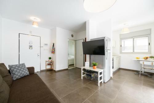By 31 - By Beach Apartments Tlv