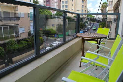 Apartamento Jabutinsky-hilton Beach-family