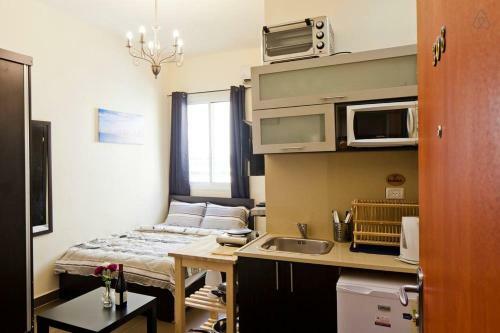 Nhe Rothschild Apartments