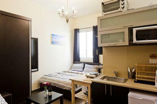 Nhe Rothschild Apartments