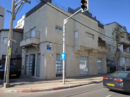 Bright & Sunny Apartment By The Sea