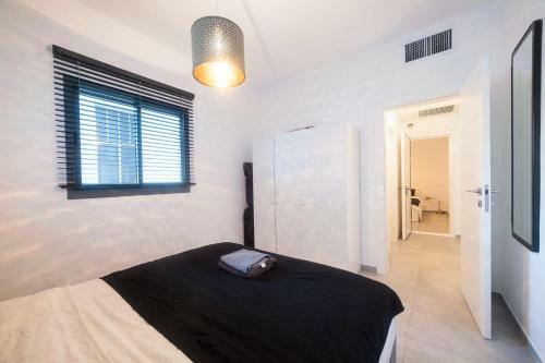 Luxury 2 Bedrooms Apartments Rothschild + Balcony