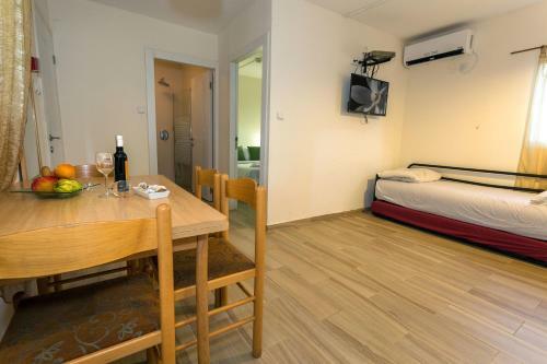 Hostal Etzel Tami Hospitality