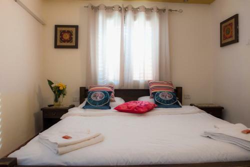 Hostal Etzel Tami Hospitality