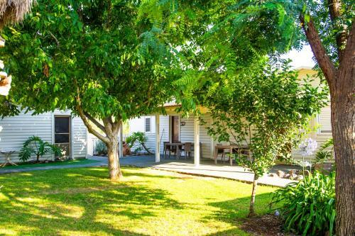 Hostal Etzel Tami Hospitality