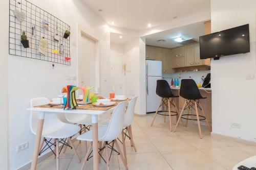 City Center Eliash Apartment