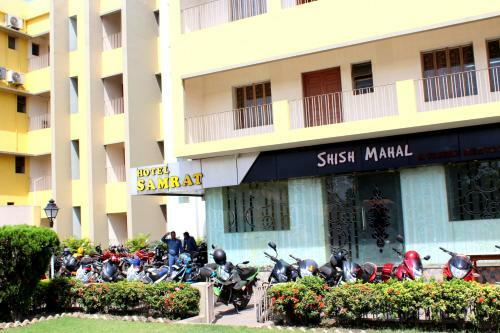 Hotel Samrat