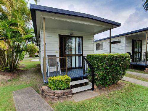Alex Beach Cabins And Tourist Park